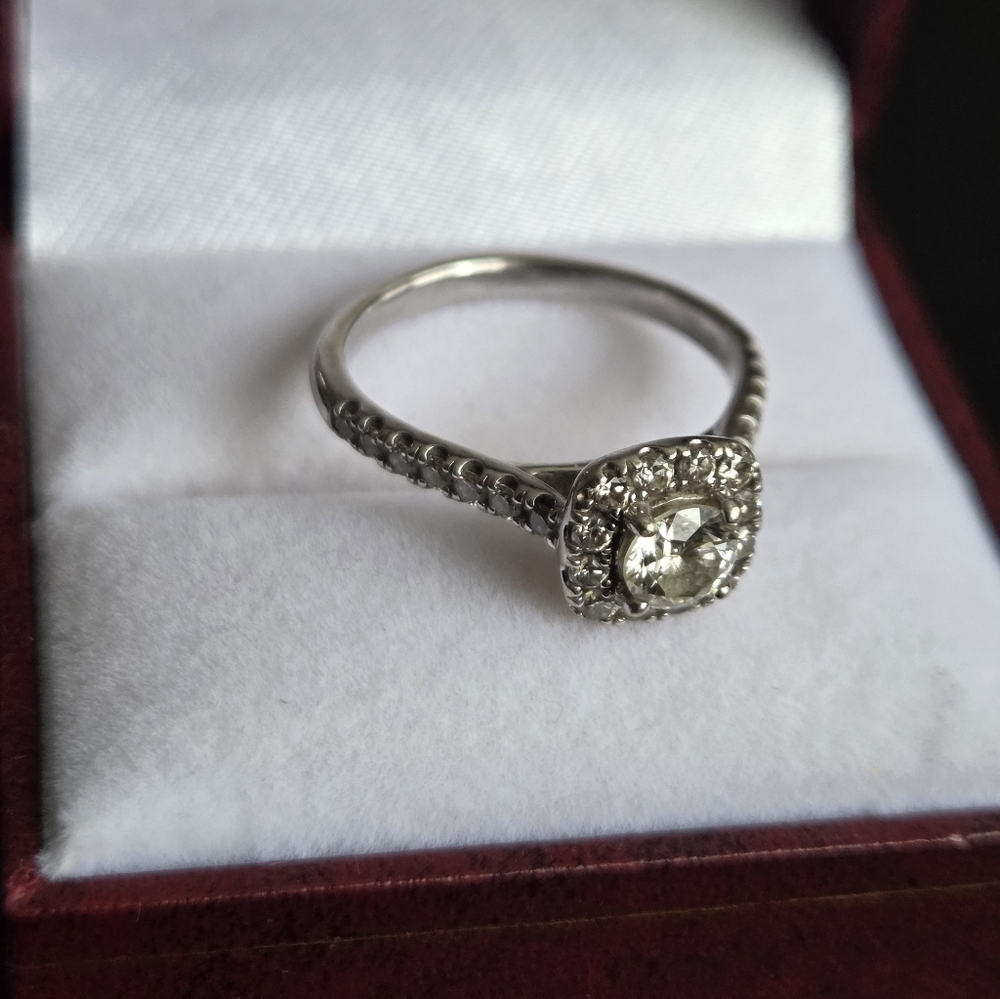 NEW WOMENS 14 K WHITE GOLD WITH 1 CT GENUINE DIAMONDS ENGAGEMENT RING SIZE 8.5 - Picture 4 of 5